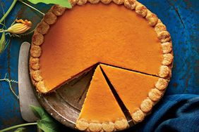 Our Easiest Pumpkin Pie Ever