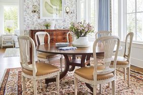 Dining Room Design With Traditional Touches