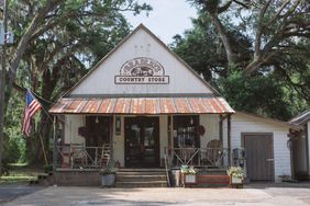 Bradley's Country Store Exterior