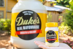 Largest Jar of Duke's at Dollywood