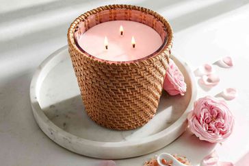 Nest Rattan Himalayan Salt & Rosewater Classic Candle Tout