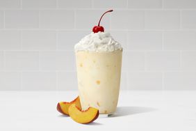 peach milkshake 